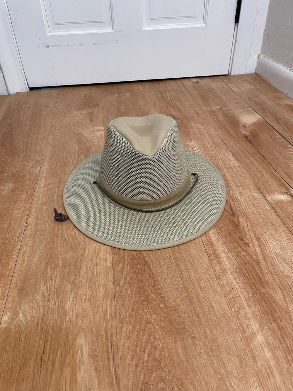 Henschel Hat Co USA XL Mesh Safari Outback Sun Hat Khaki Chin Cord
